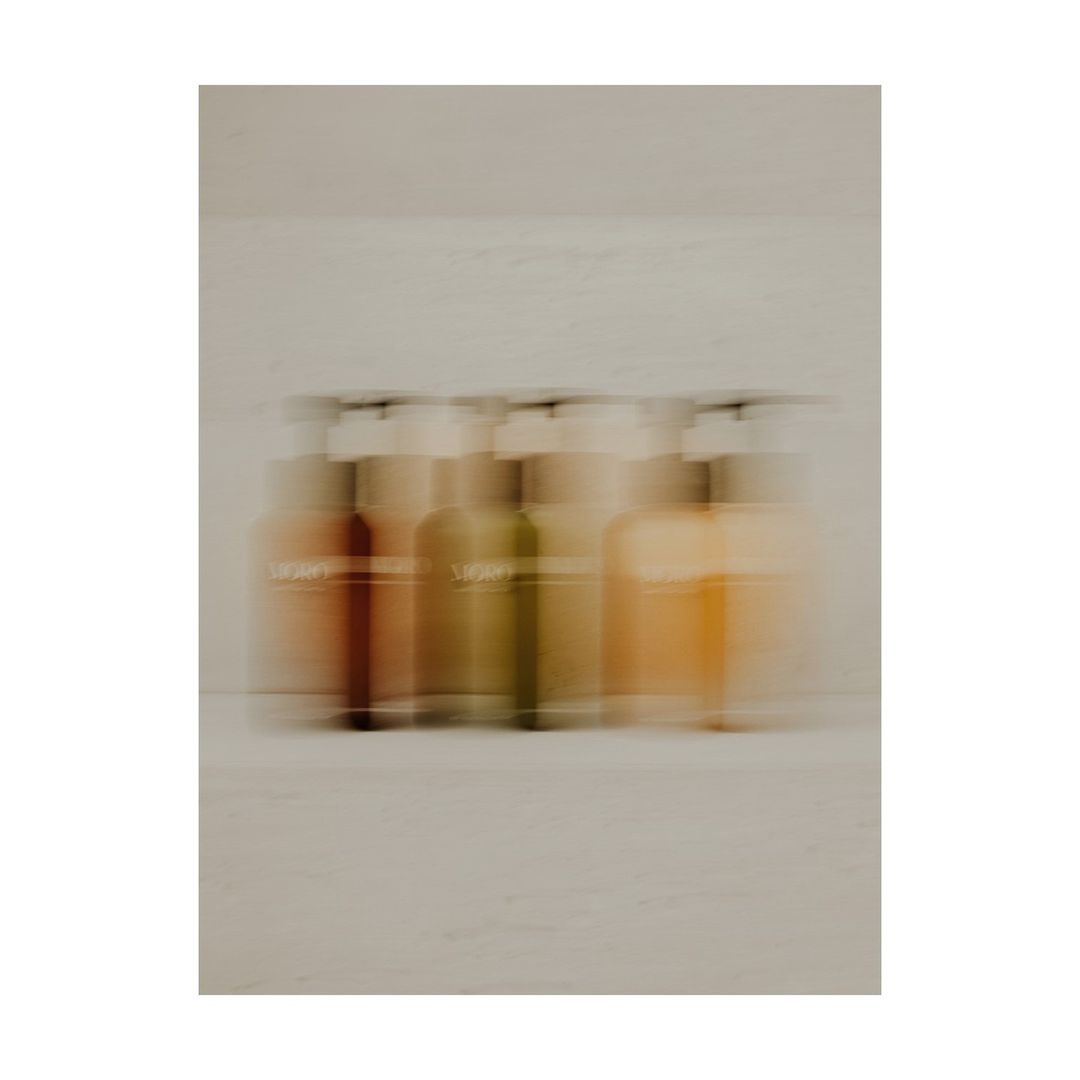 Photo by Optiek Kruijen | Diepenbeek on March 05, 2024. May be an image of hair product, fragrance, bottle, juice, water bottle, canister and perfume.
